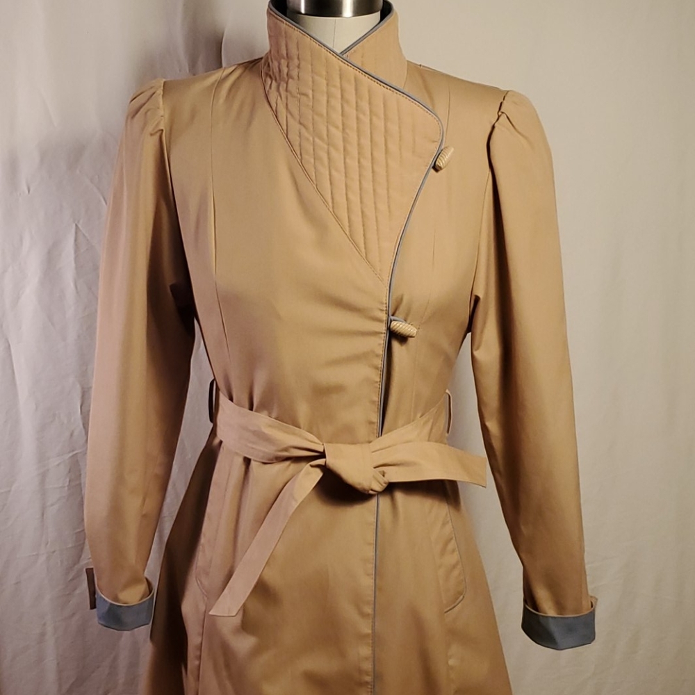 Vintage Khaki and Dusty Blue Trenchcoat - Picture 3 of 10